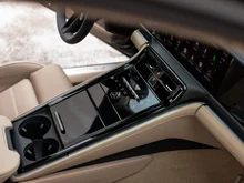 Porsche Panamera 4 E-Hybrid in schwarz - metallic
