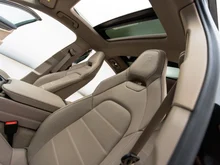 Porsche Panamera 4 E-Hybrid in schwarz - metallic