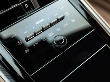 Porsche Panamera 4 E-Hybrid in schwarz - metallic
