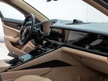 Porsche Panamera 4 E-Hybrid in schwarz - metallic