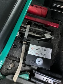 VW Caddy Cargo Entry TDI in grün