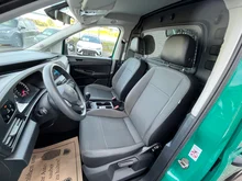 VW Caddy Cargo Entry TDI in grün