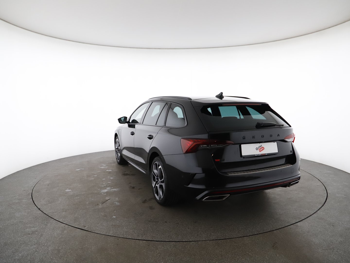 Škoda OCTAVIA Combi RS iV 245 DSG | Bild 2 von 16