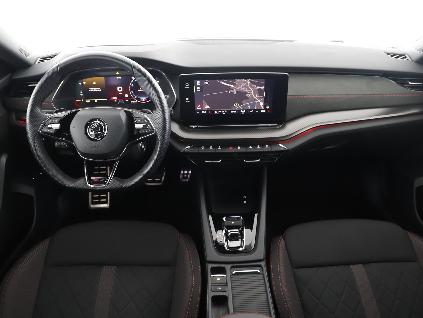 Škoda OCTAVIA Combi RS iV 245 DSG | Bild 6 von 16