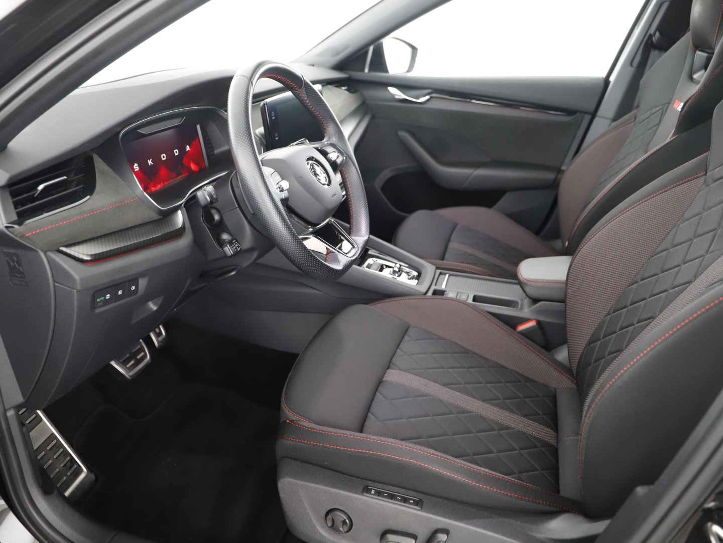 Škoda OCTAVIA Combi RS iV 245 DSG | Bild 4 von 16