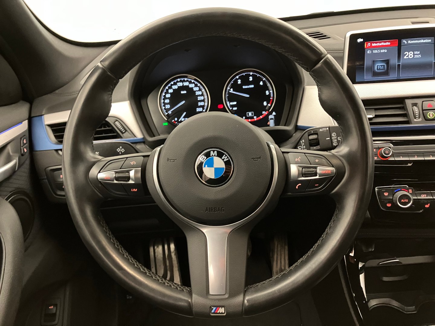 BMW X1 xDrive18d | Bild 14 von 31