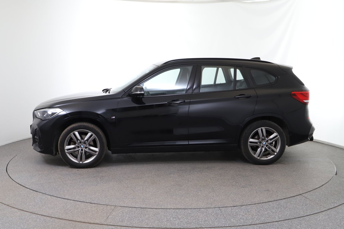 BMW X1 xDrive18d | Bild 2 von 31