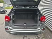 Audi Q2 35 TFSI S line in 6Y Daytonagrau Perleffekt