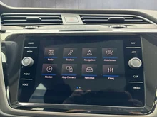 VW Touran Friends TSI DSG in Delfingrau Metallic