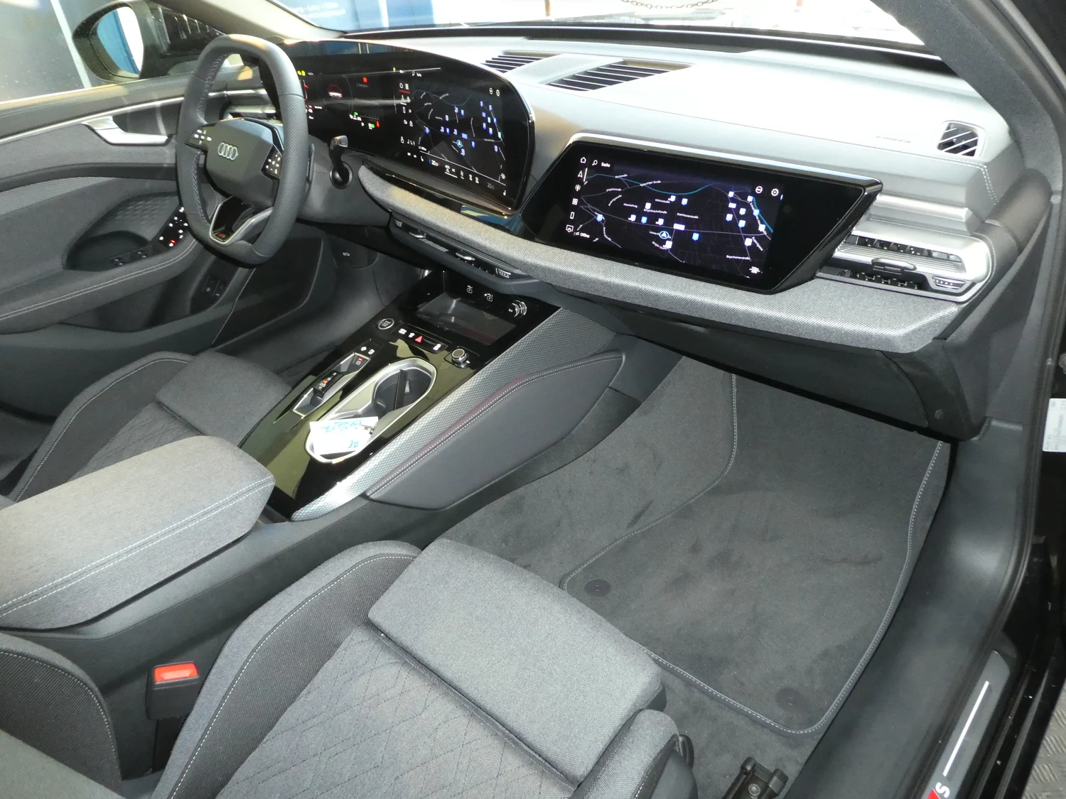 Bild eines Audi A6 Avant e-hybrid quattro 220 kW