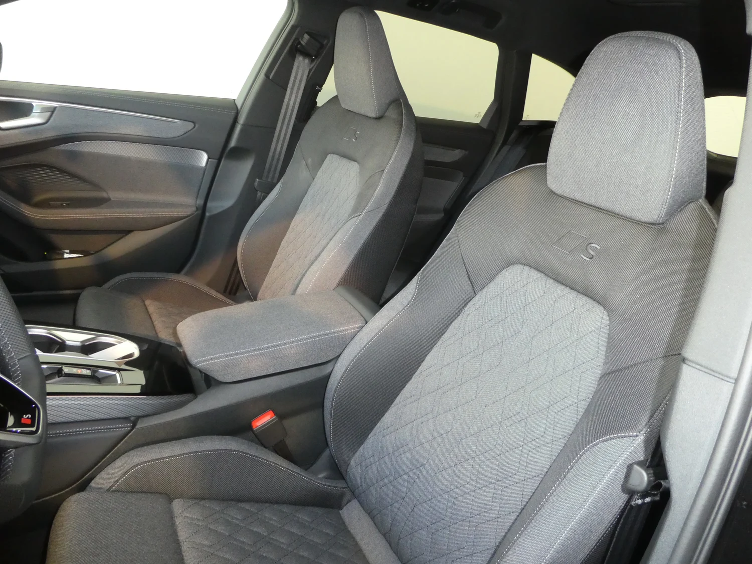 Bild eines Audi A6 Avant e-hybrid quattro 220 kW