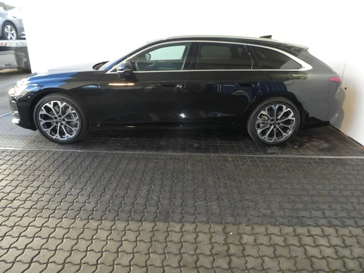 Bild eines Audi A6 Avant e-hybrid quattro 220 kW