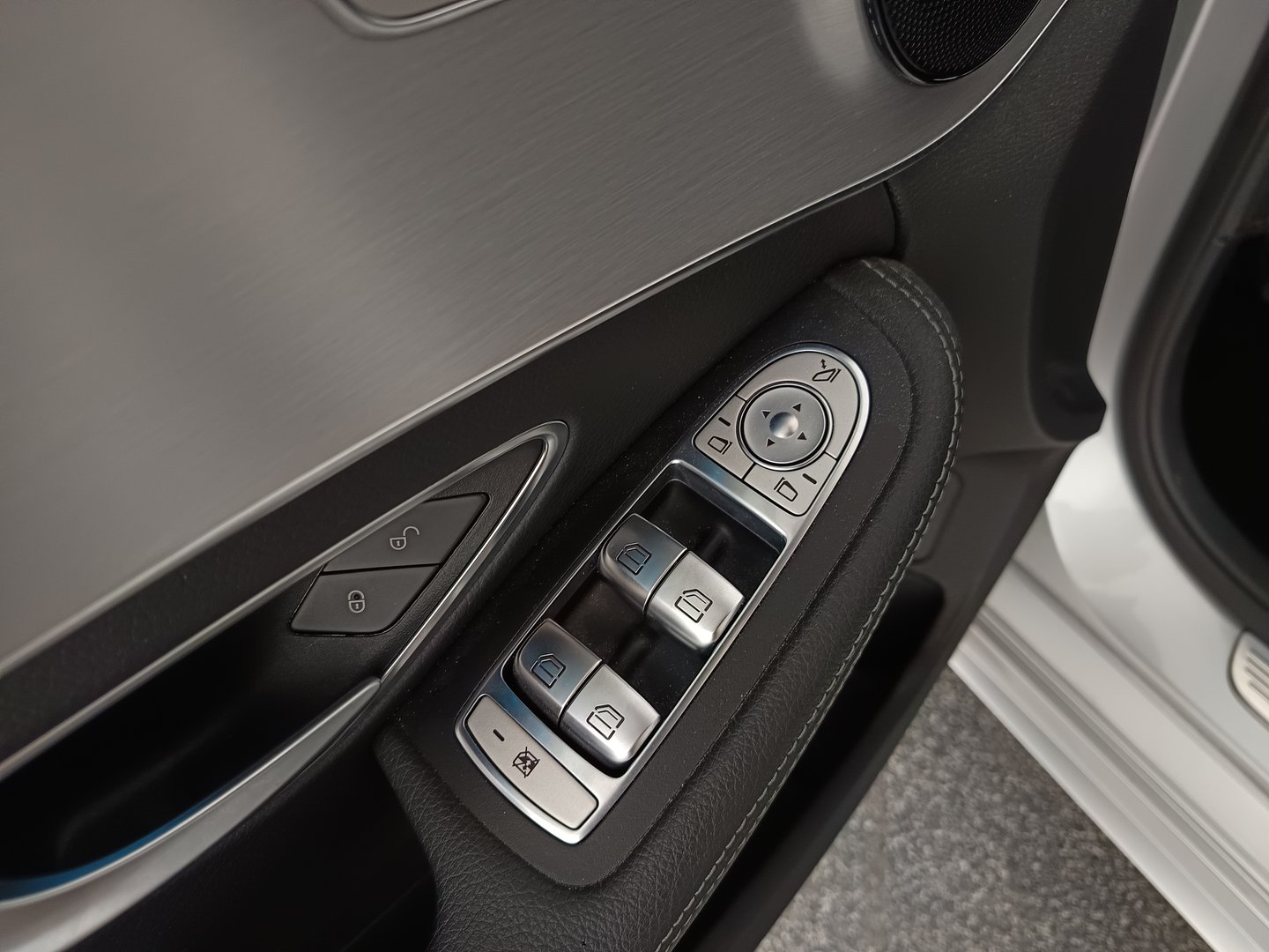 Mercedes C 220 d T 4MATIC Aut. | Bild 11 von 32