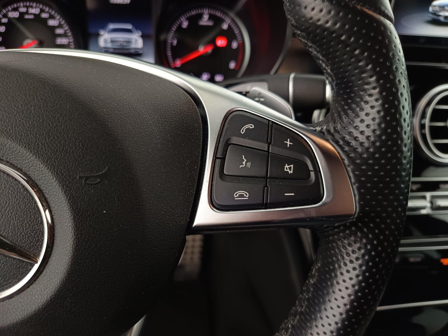 Mercedes C 220 d T 4MATIC Aut. | Bild 19 von 32