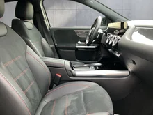 Mercedes GLA GLA 200 d in mittelgrau - metallic