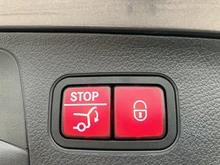 Mercedes GLA GLA 200 d in mittelgrau - metallic