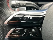 Mercedes GLA GLA 200 d in mittelgrau - metallic