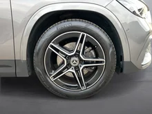 Mercedes GLA GLA 200 d in mittelgrau - metallic
