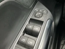 Mercedes GLA GLA 200 d in mittelgrau - metallic