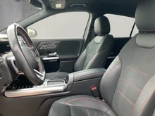 Mercedes GLA GLA 200 d in mittelgrau - metallic