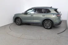 VW Tiguan Friends TDI DSG in Cipressino-Grün Metallic