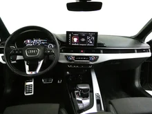 Audi A4 Avant 40 TDI S line in 0E Mythosschwarz Metallic