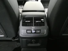 Audi A4 Avant 40 TDI S line in 0E Mythosschwarz Metallic