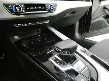 Audi A4 Avant 40 TDI S line in 0E Mythosschwarz Metallic