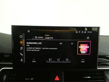 Audi A4 Avant 40 TDI S line in 0E Mythosschwarz Metallic