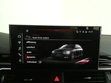 Audi A4 Avant 40 TDI S line in 0E Mythosschwarz Metallic