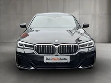 BMW 5xx 5 Lim. 545 e xDrive M Sport in schwarz - metallic