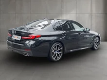 BMW 5xx 5 Lim. 545 e xDrive M Sport in schwarz - metallic