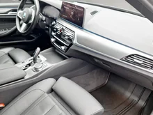 BMW 5xx 5 Lim. 545 e xDrive M Sport in schwarz - metallic