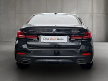 BMW 5xx 5 Lim. 545 e xDrive M Sport in schwarz - metallic