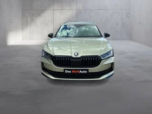 Škoda Superb Combi Sportline iV TSI DSG in Ice Tea-Gelb Metallic
