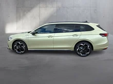 Škoda Superb Combi Sportline iV TSI DSG in Ice Tea-Gelb Metallic