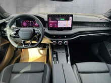 Škoda Superb Combi Sportline iV TSI DSG in Ice Tea-Gelb Metallic