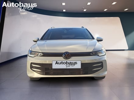 VW Golf Variant Life mHeV DSG