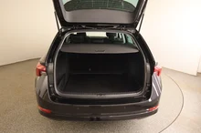 Škoda Octavia Combi Ambition TDI DSG in schwarz - metallic