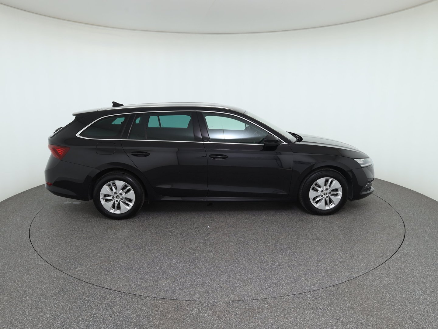 Škoda OCTAVIA Combi Business TDI | Bild 4 von 34