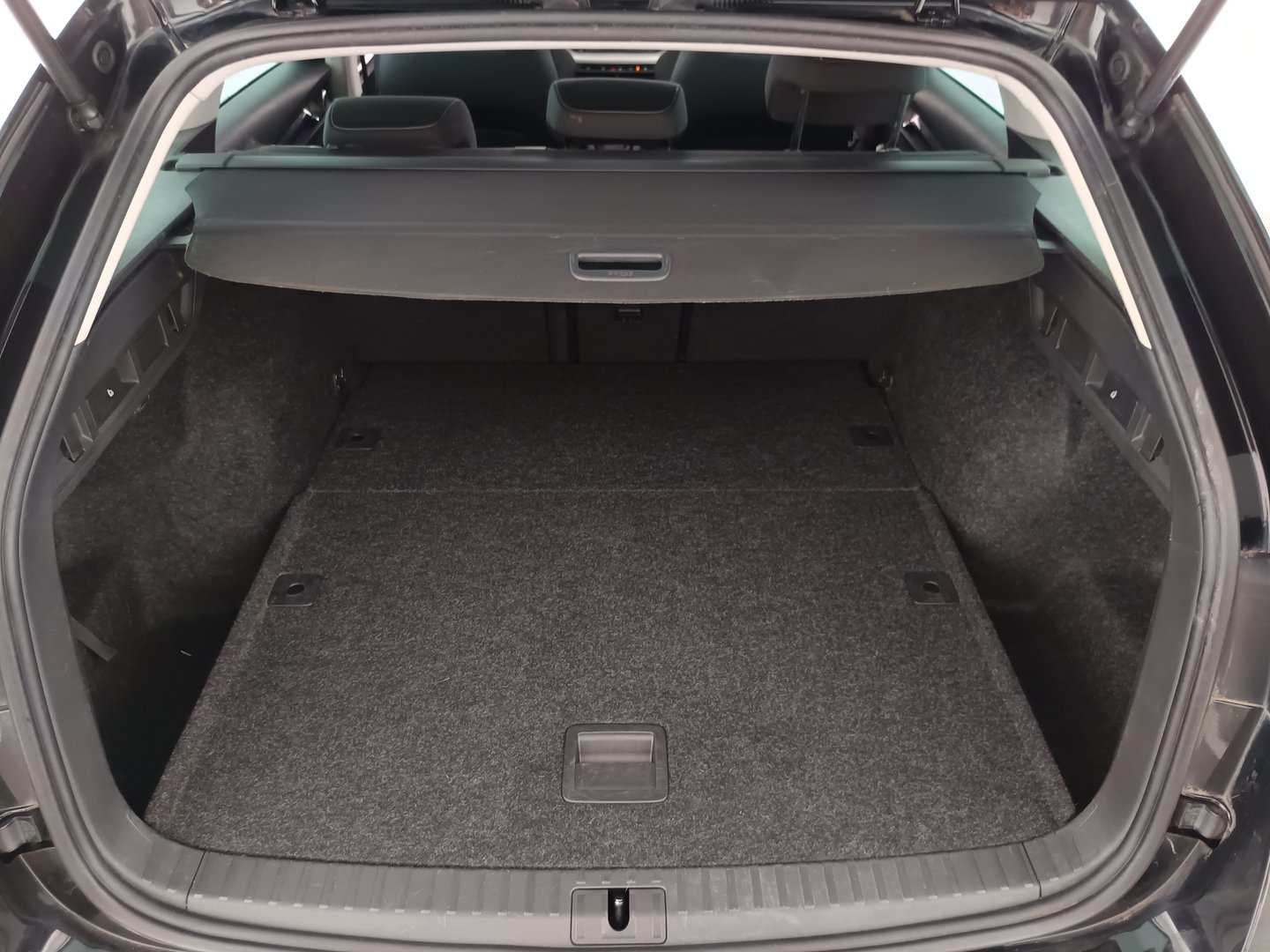 Škoda OCTAVIA Combi Business TDI | Bild 32 von 34