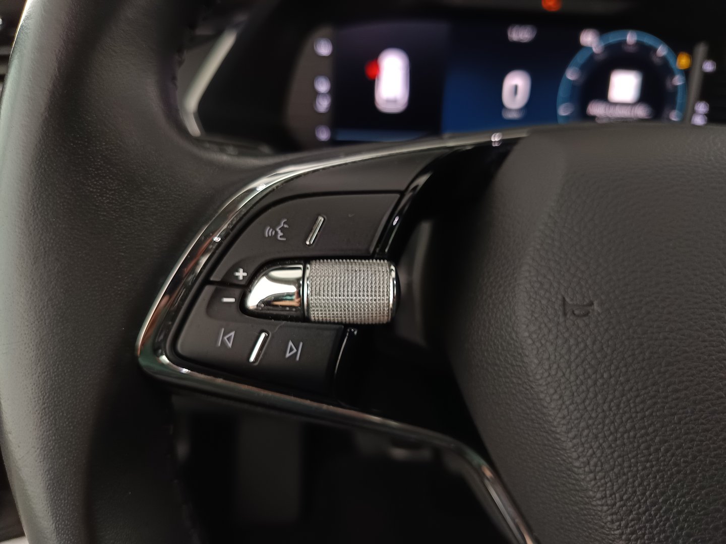 Škoda OCTAVIA Combi Business TDI | Bild 17 von 34