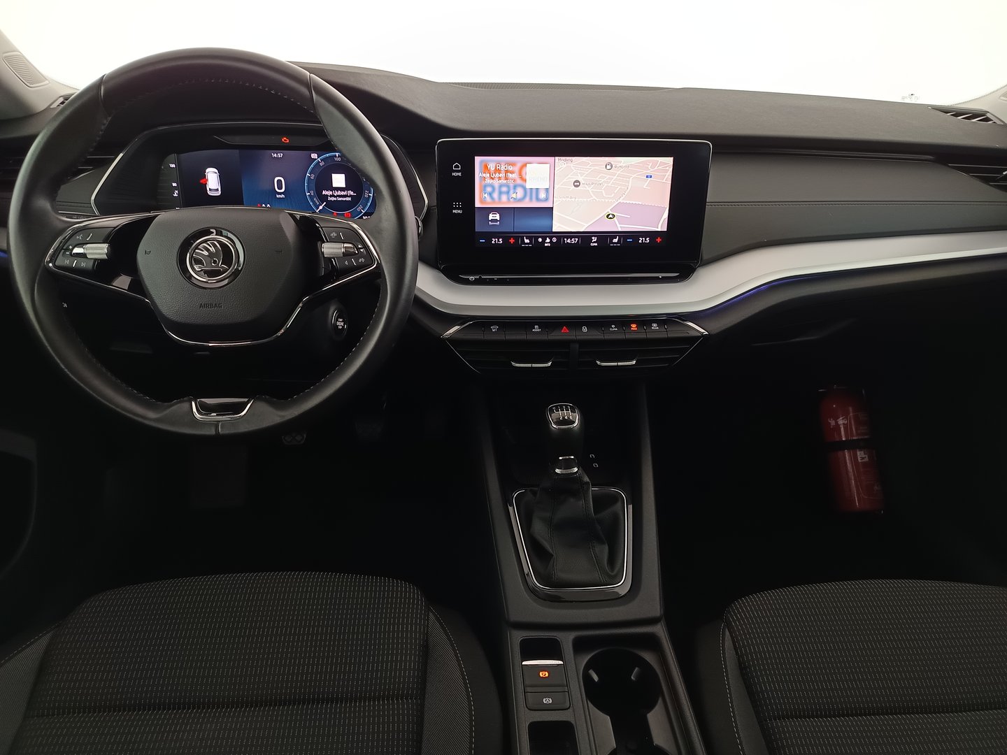 Škoda OCTAVIA Combi Business TDI | Bild 15 von 34