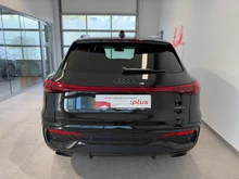 Audi Q5 e-hybrid quattro 220 KW in Mythosschwarz Metallic