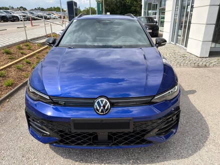VW Golf Variant R-Line mHeV DSG