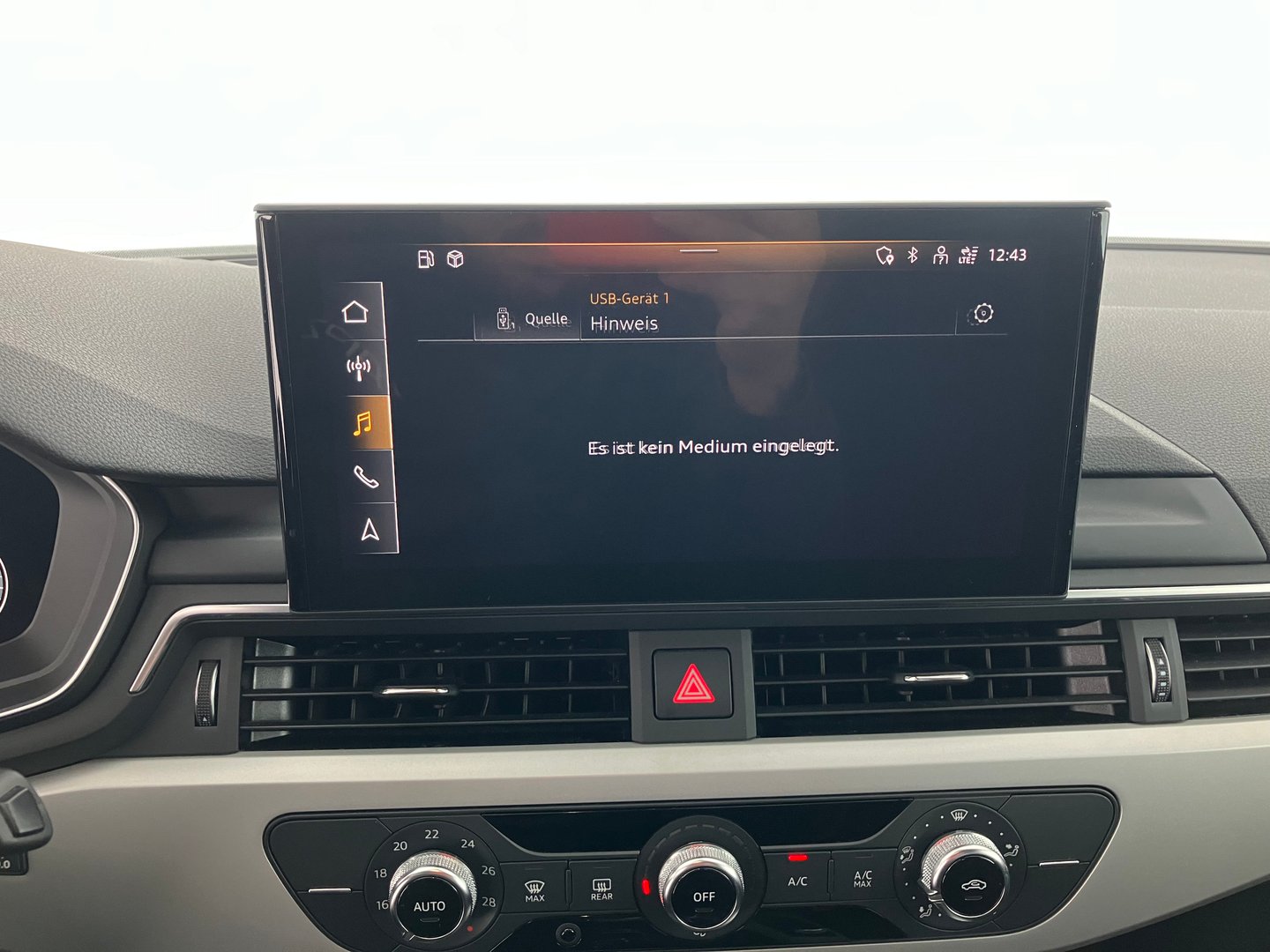 Audi A4 Avant 40 TFSI S line | Bild 9 von 19