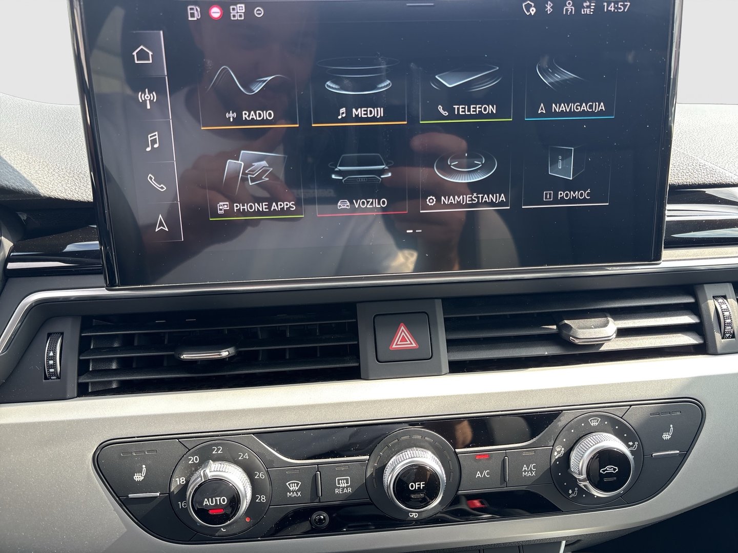 Audi A4 Avant 35 TDI S line | Bild 14 von 20
