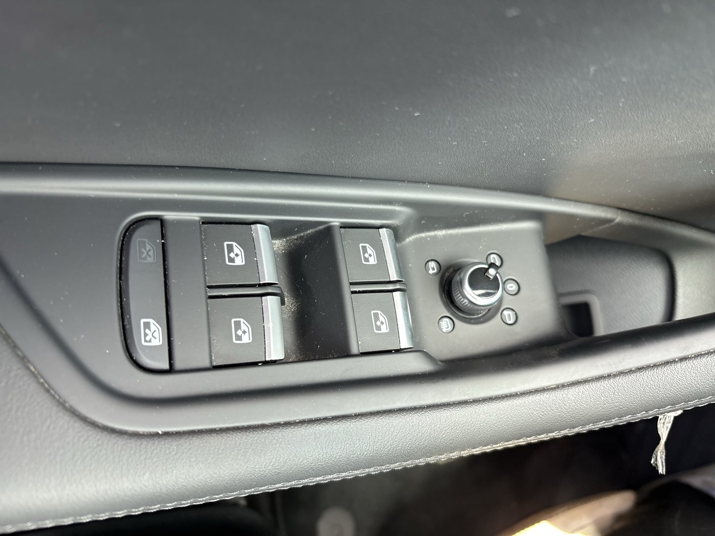 Audi A4 Avant 35 TDI S line | Bild 8 von 20