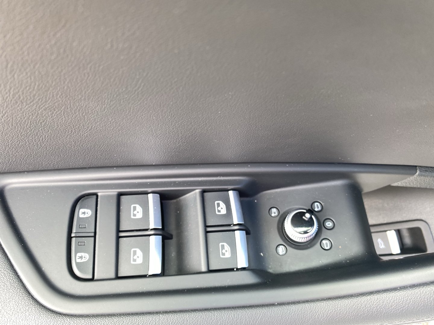 Audi A4 Avant 40 TDI quattro | Bild 8 von 23