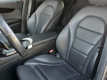 Mercedes GLC 300 de PHEV 4Matic in schwarz - metallic